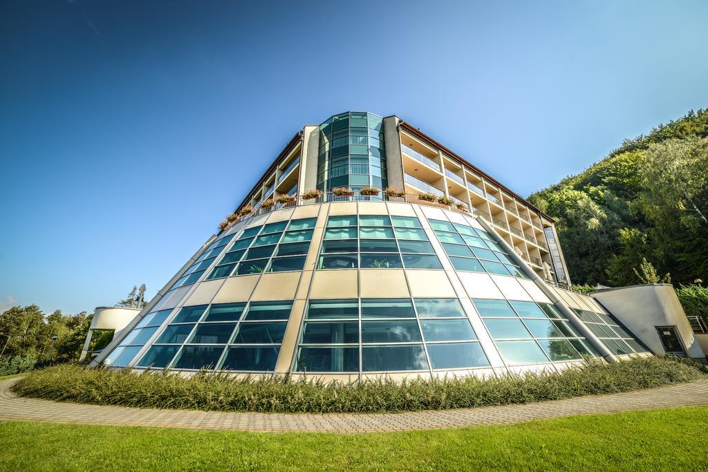 Hotel Belweder อุสทรอน ภายนอก รูปภาพ The main building of the University of Novi Sad