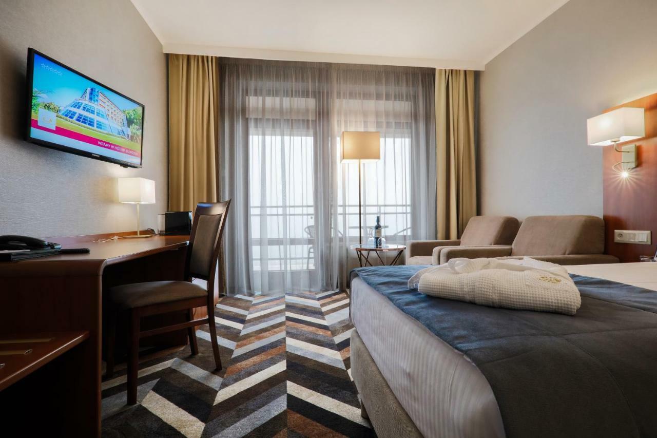Hotel Belweder อุสทรอน ภายนอก รูปภาพ